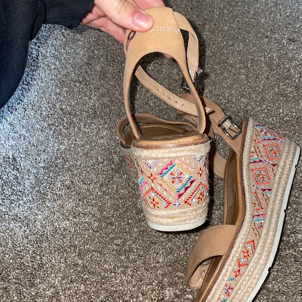 Platform sandals - Picture 4 of 4